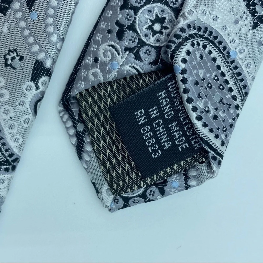 Bergamo Men’s Tie Gray‎ Silver & Paisley